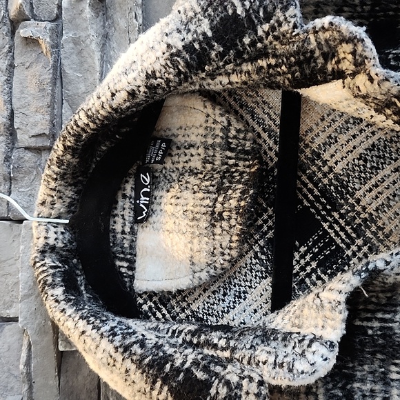 Shaket - Picture 2 of 4